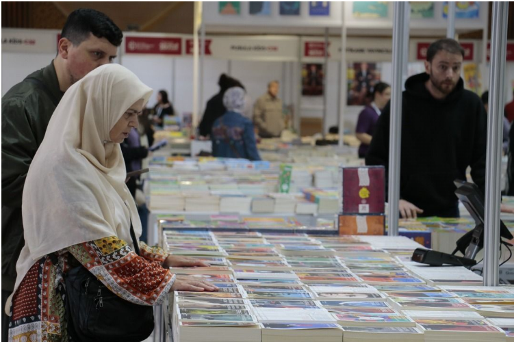 16. Kocaeli Kitap Fuarı Kapılarını Ziyaretçilere Açtı
